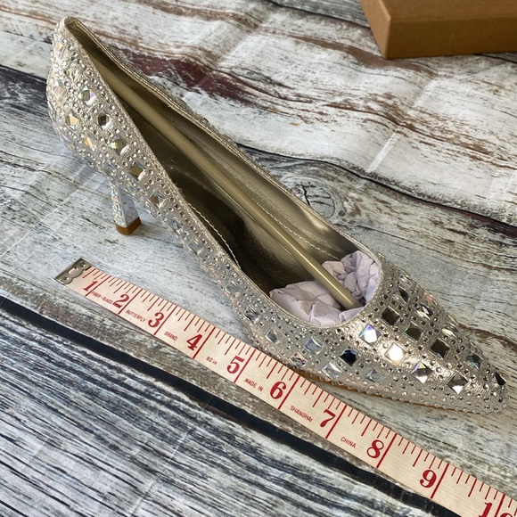 OMINE Women’s Pointed Toe Heels – Silver Rhinestone Embellished – Size 7 - Picture 7 of 11